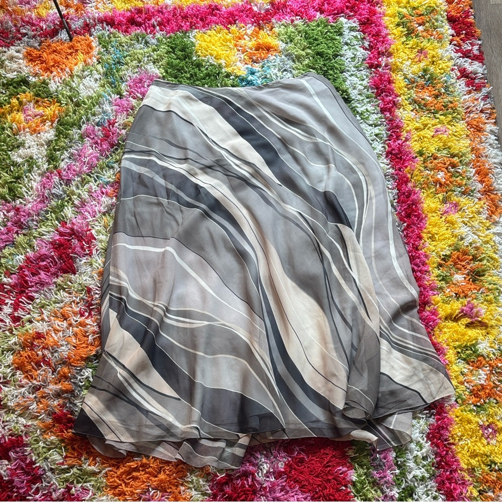 Vintage Anthropologie Kenneth Cole Gray and Tan Patterned 100% Silk Maxi Skirt